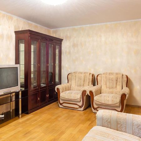 Rybalskaya 8 Apartment Kiev Ngoại thất bức ảnh