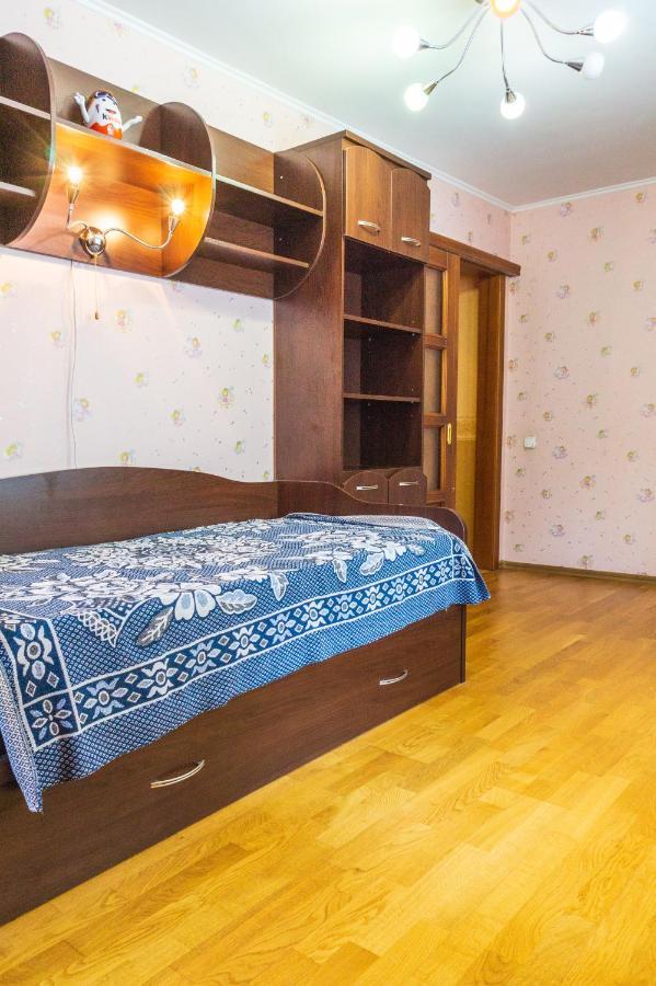 Rybalskaya 8 Apartment Kiev Ngoại thất bức ảnh